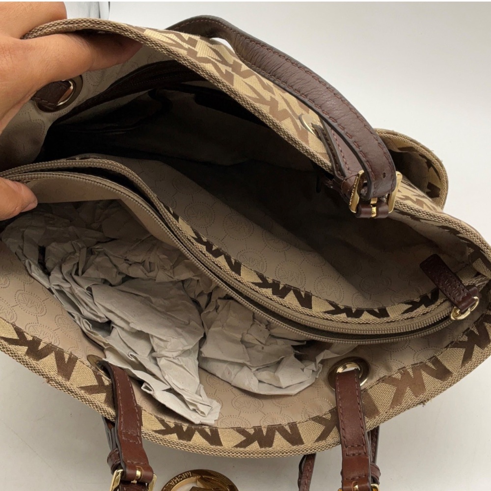 Michael Kors shoulder bag - Picture 9 of 14